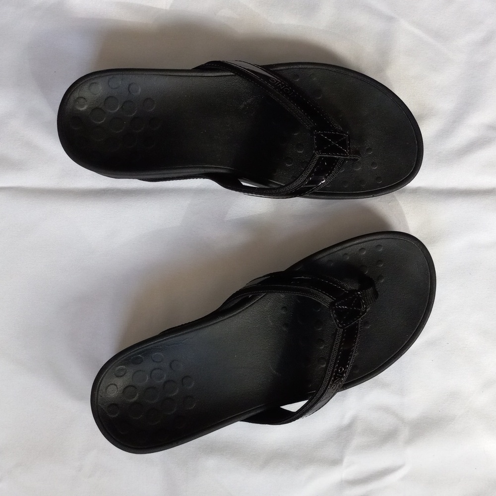 Vionic Black Slip-On Toe-Post Sandals